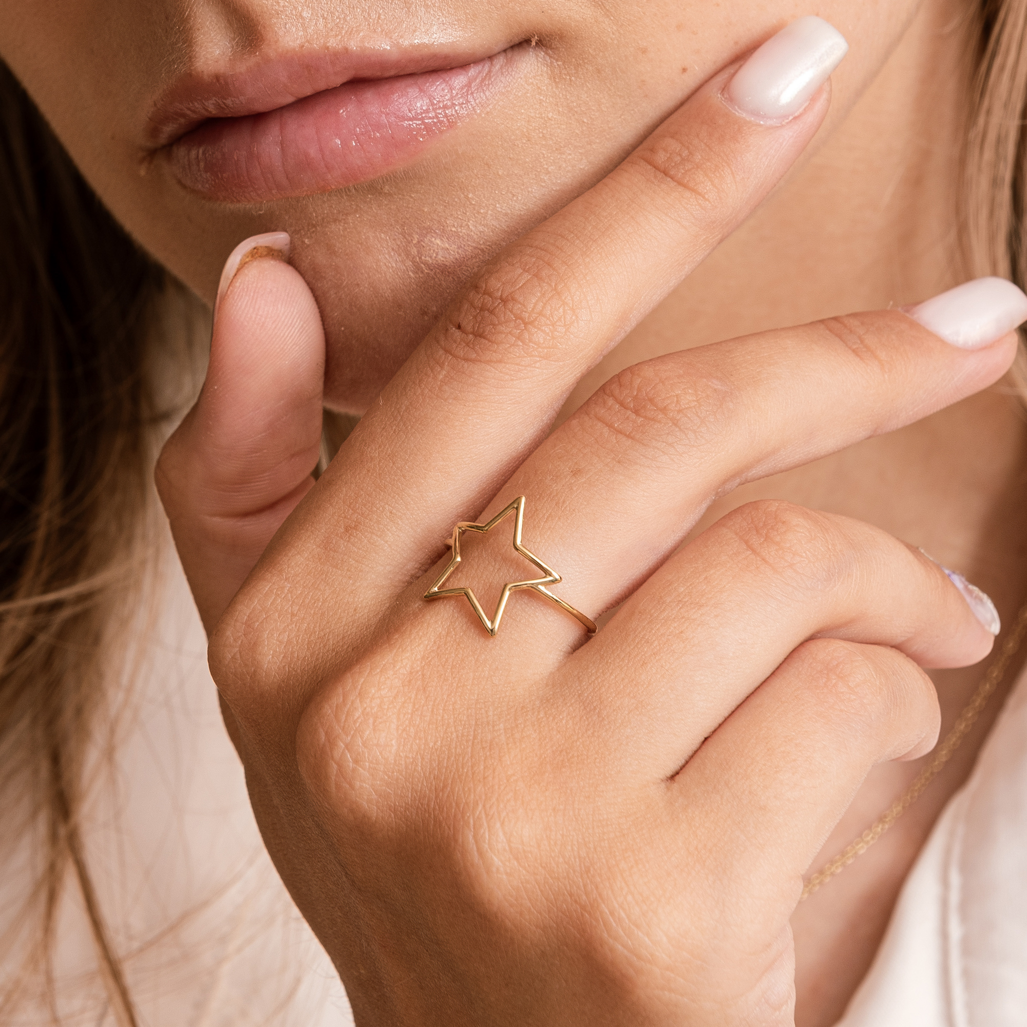 ANELLO IN ORO CON SIMBOLO STELLA TERZA MISURA IN FILO