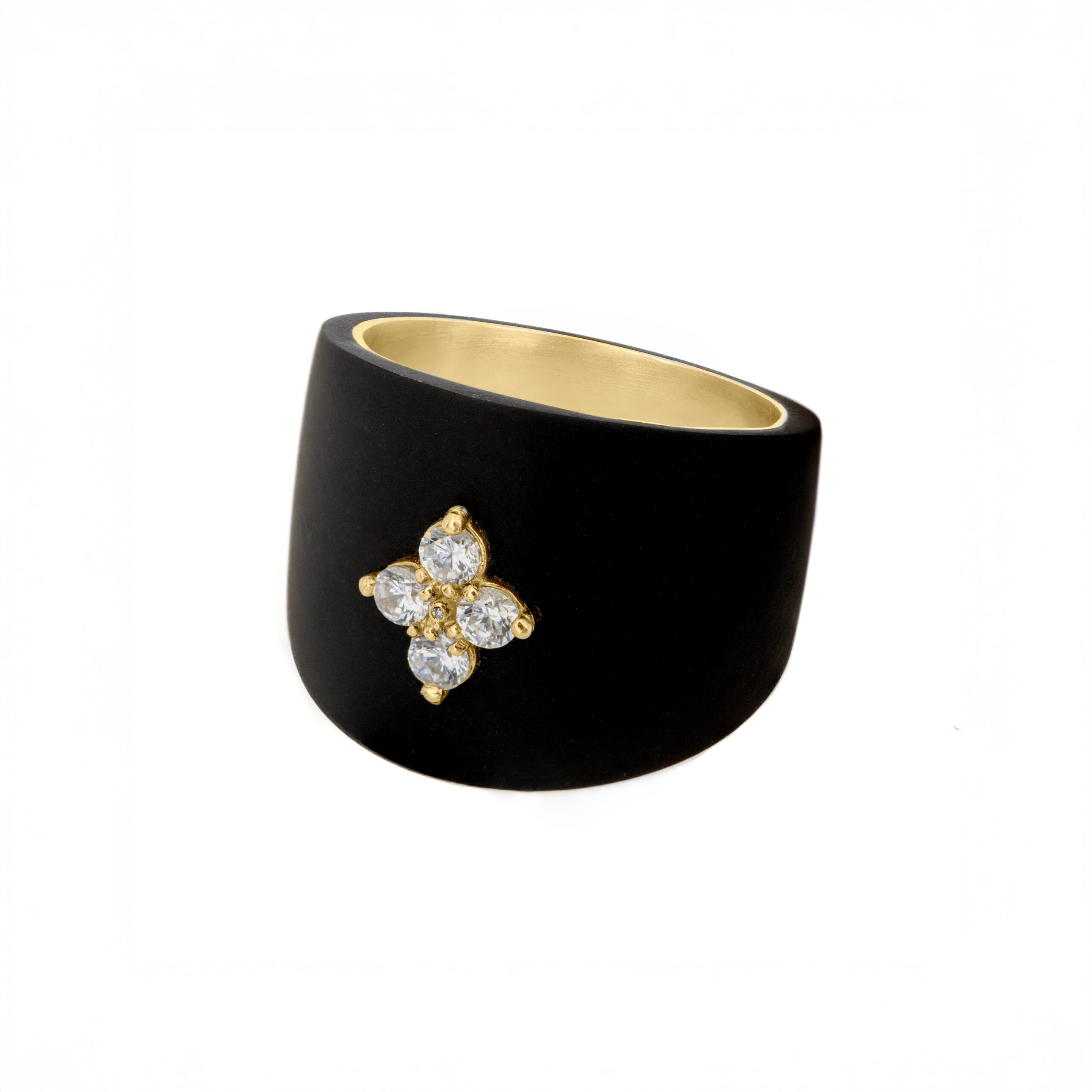 ANELLO SASSO IN ORO CON FIORE IN BRILLANTI